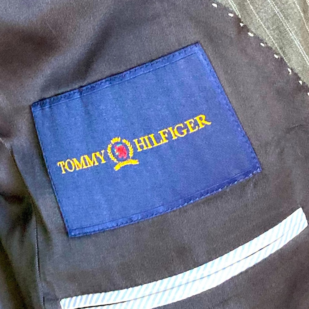 Tommy Hilfiger men’s suit 43 regular.